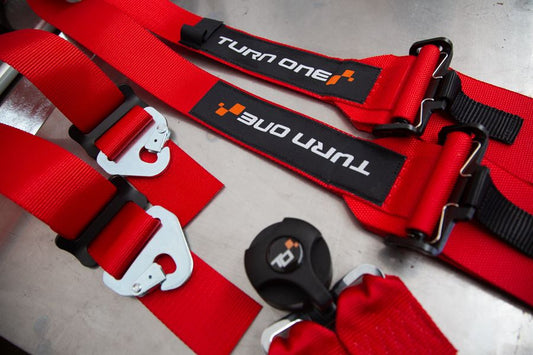 The FHR Compatibility Guide: Sizing Your 6-Point FIA Harness Correctly - Race Rally Supplies
