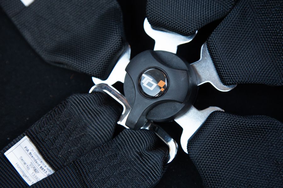 Turn One 6-Point HANS Racing Harness (FIA 8853-2016)