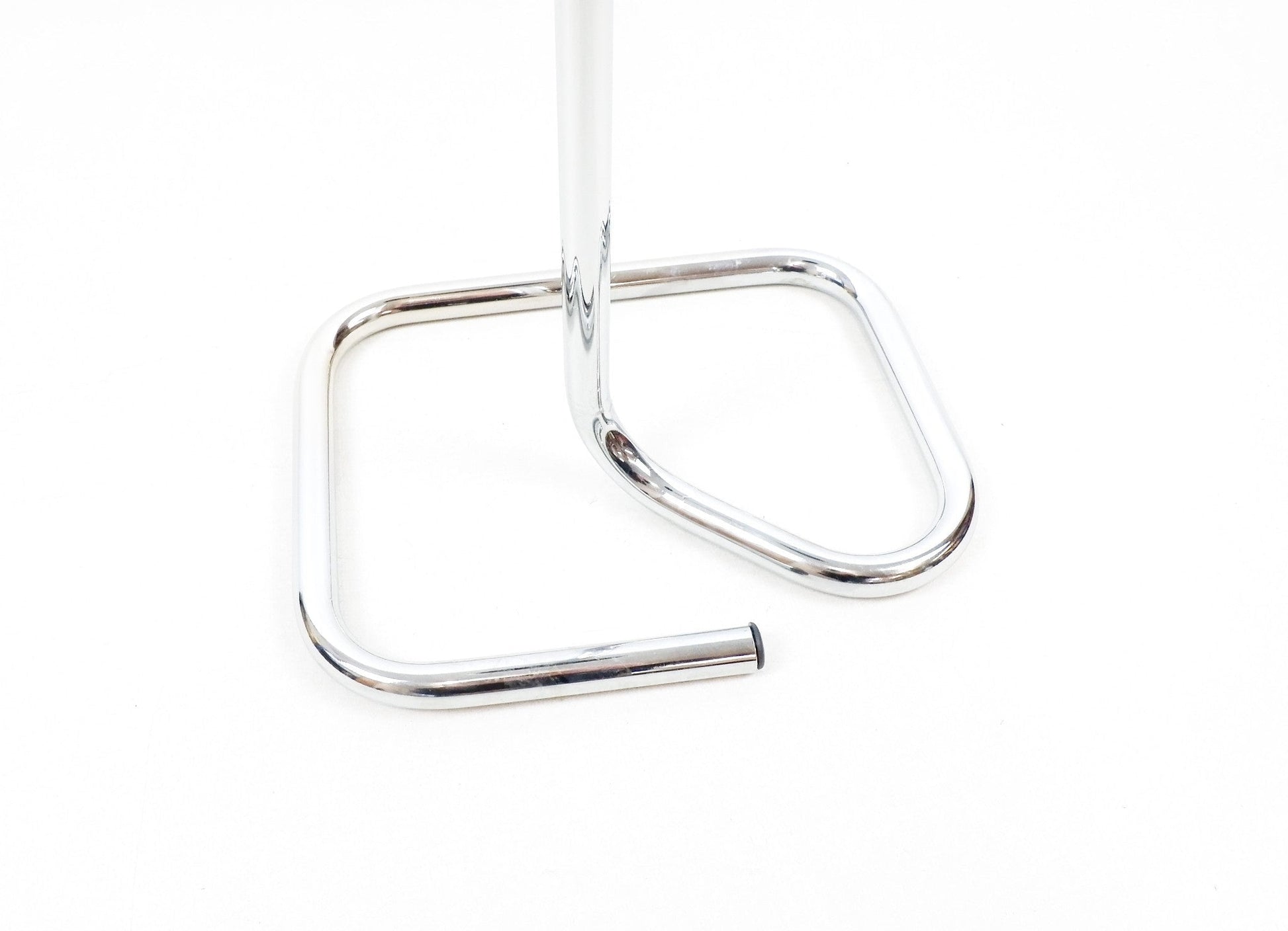 Chrome Wheel & Tyre Storage Post / Spike - Race Rally Supplies