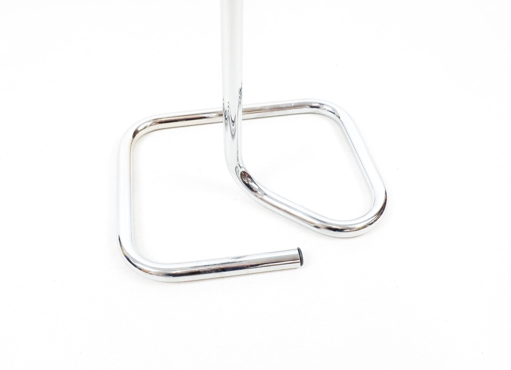 Chrome Wheel & Tyre Storage Post / Spike - Race Rally Supplies
