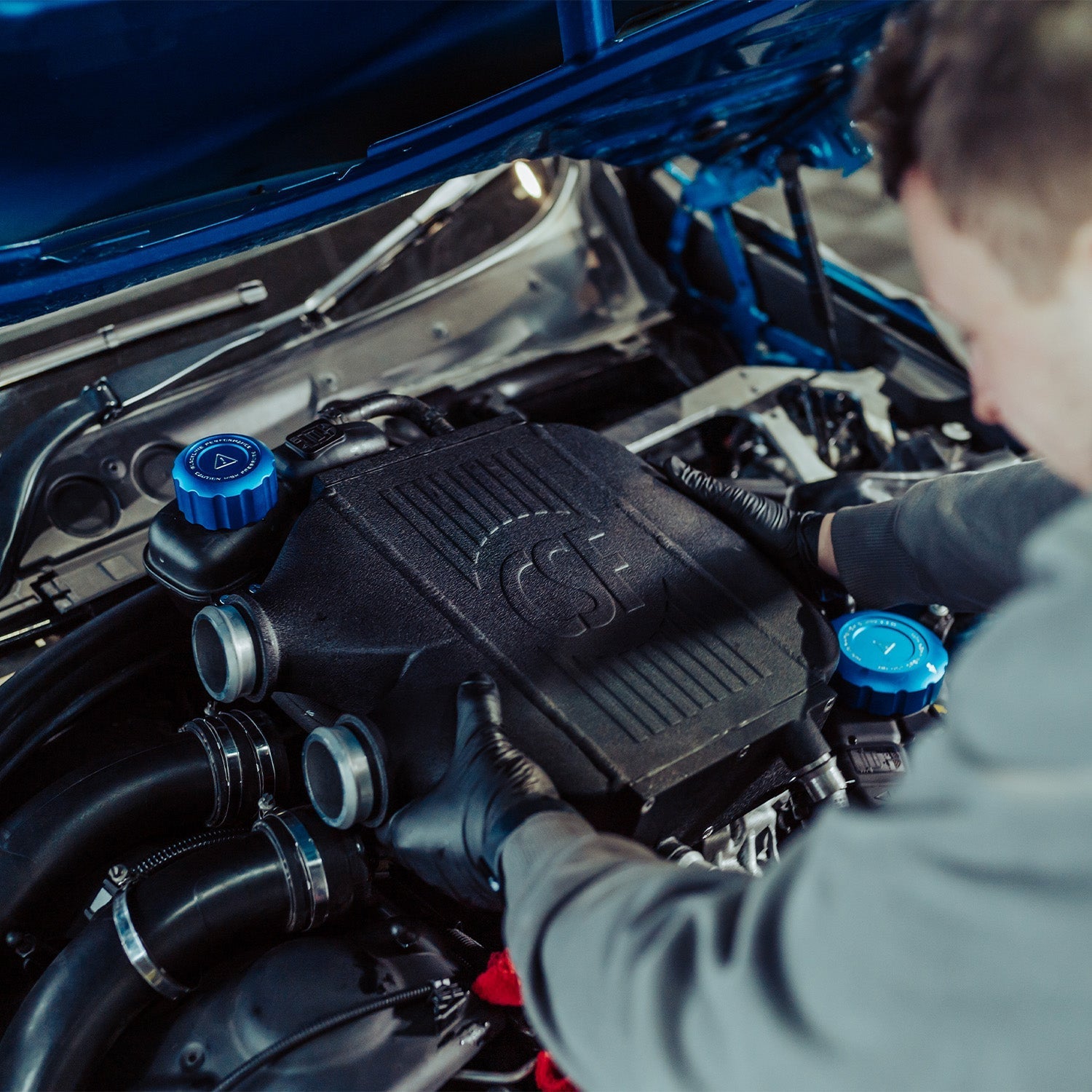 CSF BMW M3/M4/M2 Competition Race Top Mount Charge Cooler In Crinkle Black Finish (F80/F82/F83/F87) - Race Rally Supplies