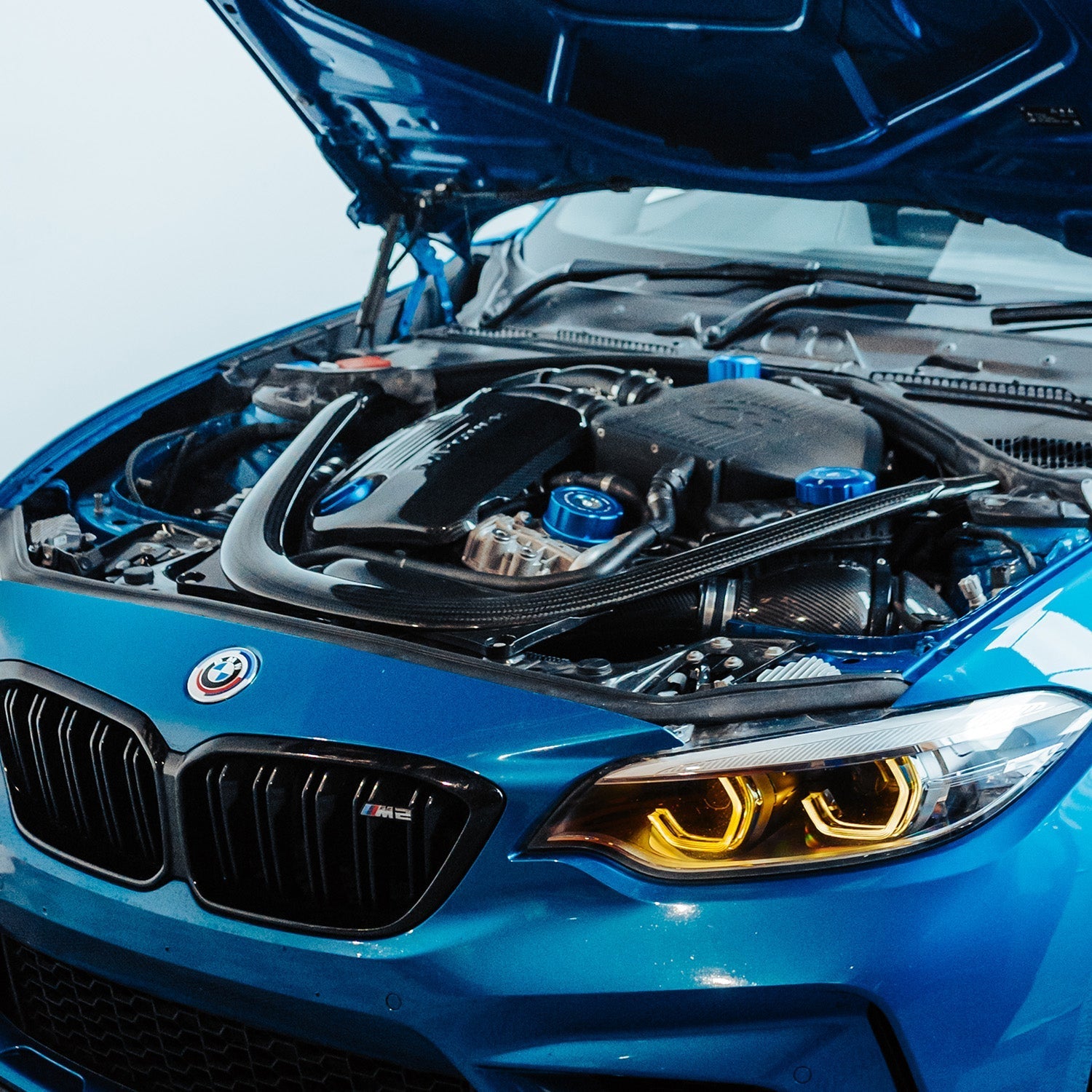 CSF BMW M3/M4/M2 Competition Race Top Mount Charge Cooler In Crinkle Black Finish (F80/F82/F83/F87) - Race Rally Supplies