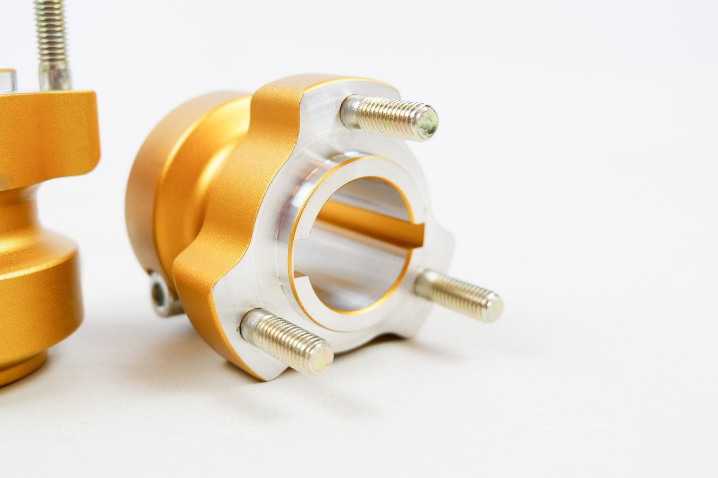 Set of Gold 30mm x 62mm Rear Hubs - Race Rally Supplies