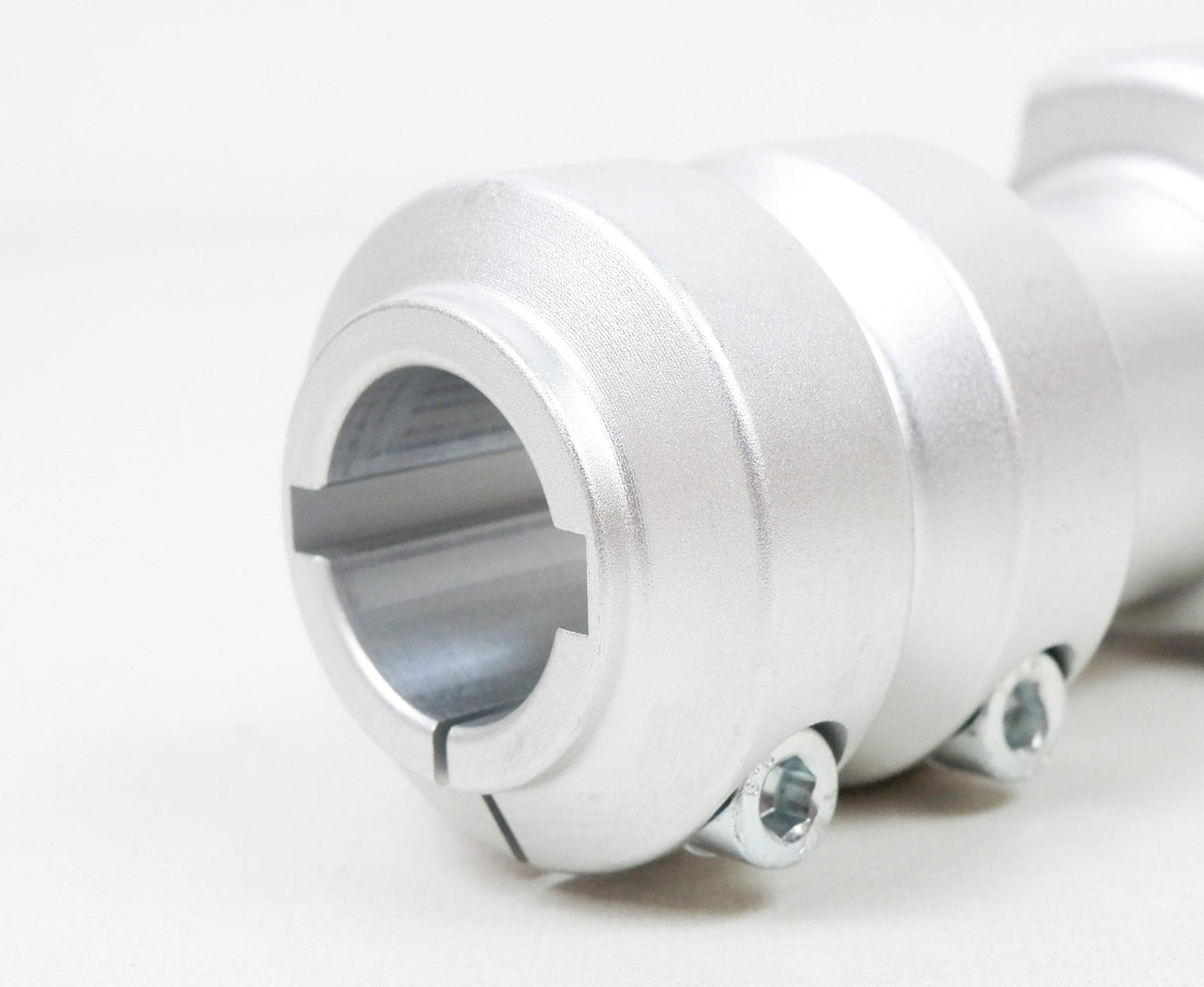Set of Silver 30mm x 115mm Rear Hubs - Race Rally Supplies