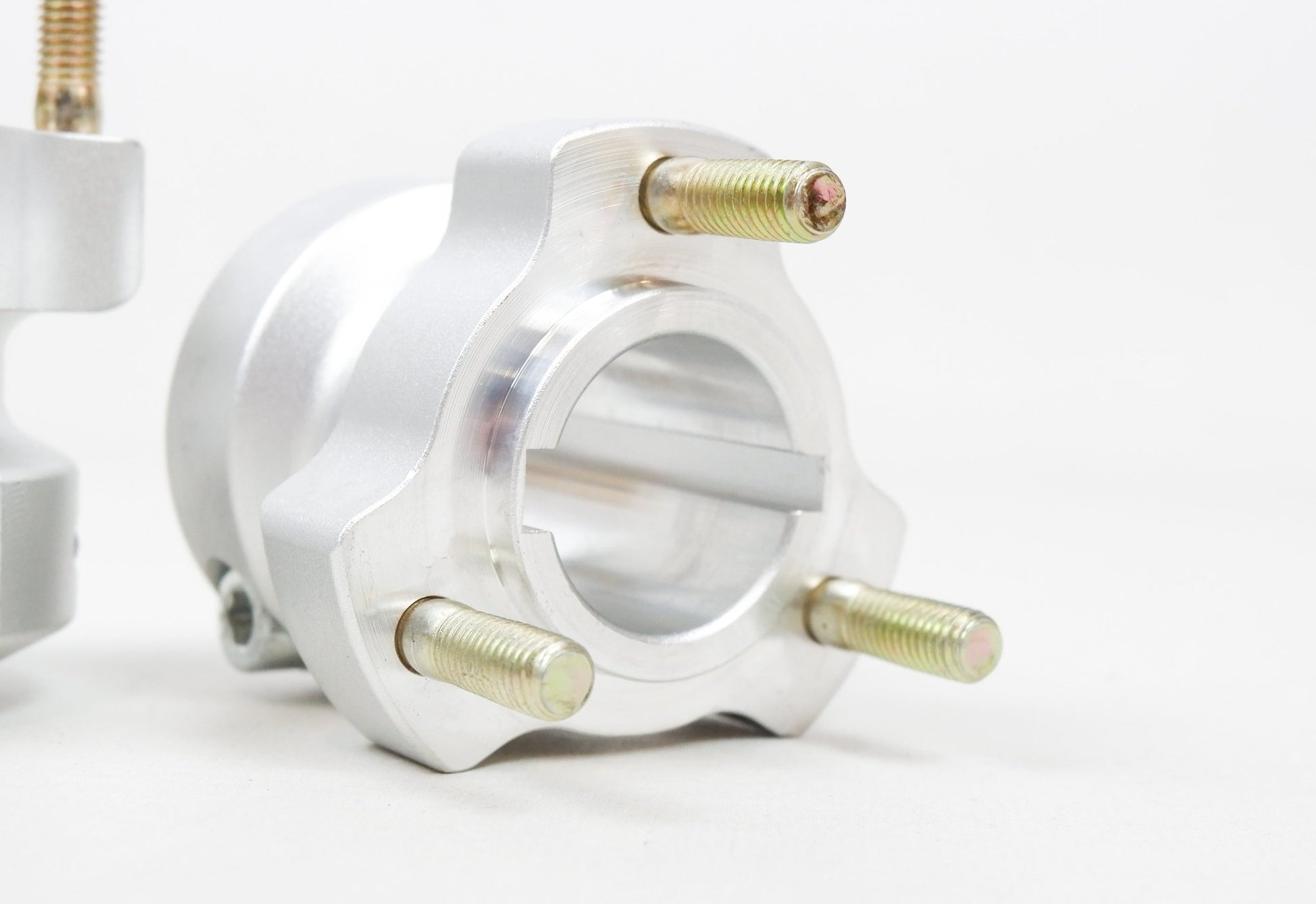 Set of Silver 30mm x 62mm Rear Hubs - Race Rally Supplies